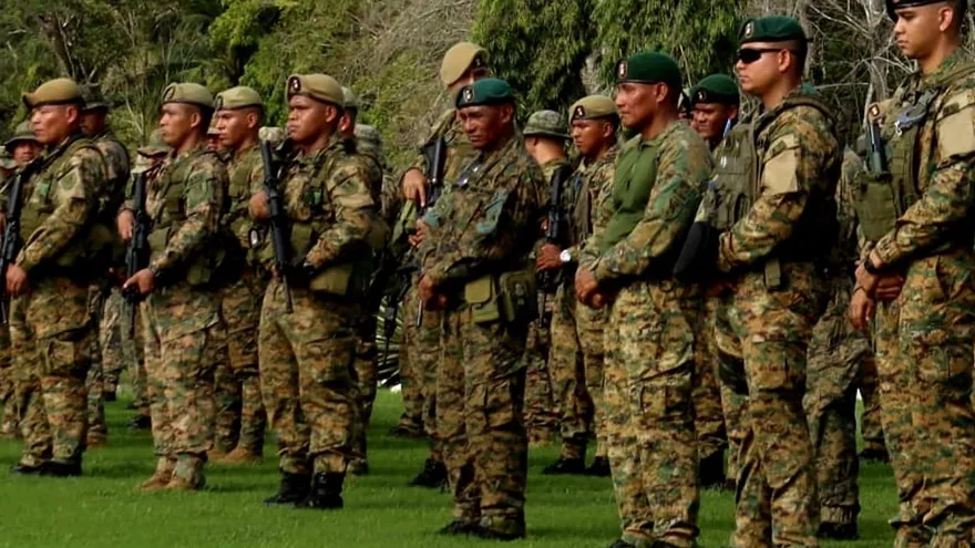 Operación "Escudo de Acero"