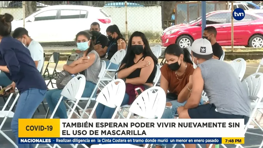 Jóvenes asisten a jornadas de vacunación con grandes sueños