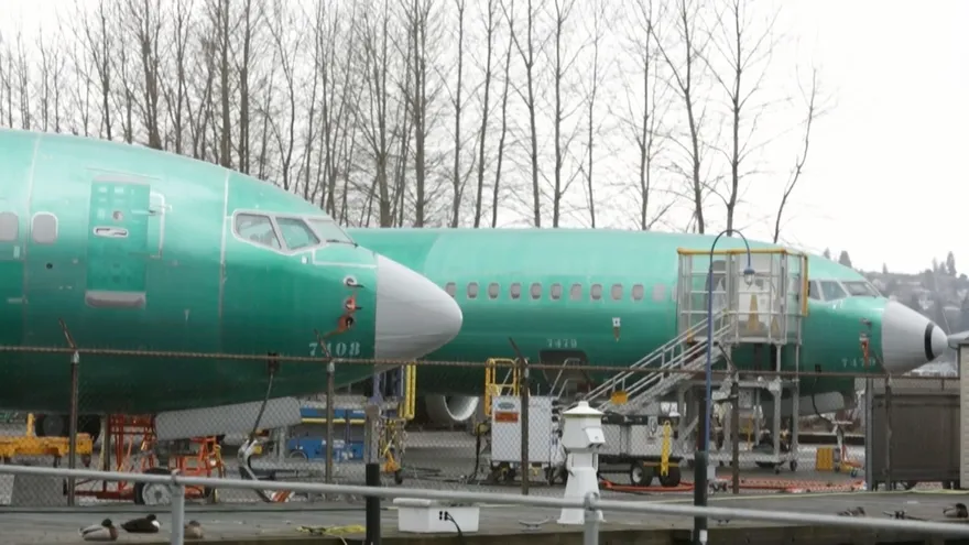 Boeing inmoviliza toda su flota con el motor implicado en un incidente en Colorado