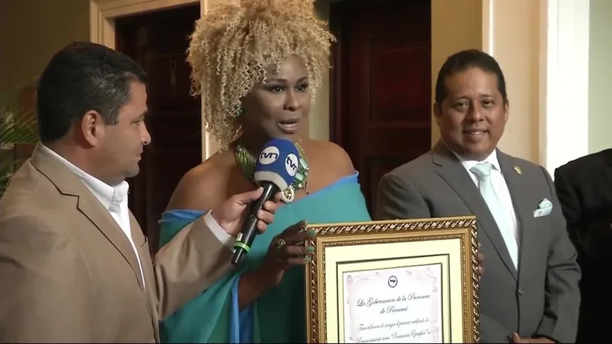 Distinguen a Yomira John y Danny Rivera