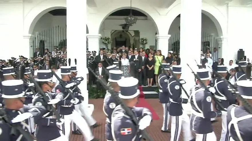 Estamentos de seguridad del Estado rinden homenaje a la patria