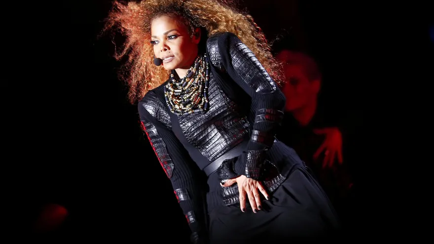 magen de la cantante Janet Jackson.