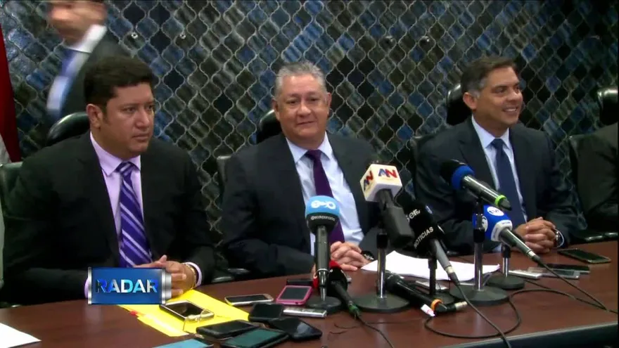 Bloque 1: Poder en la Asamblea: ¿una guerra política o jurídica?