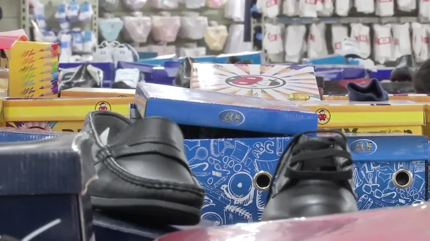 Panameños empiezan la compra de útiles escolares