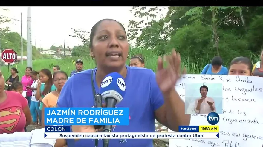 Padres de familia de Santa Rita Arriba de Colón protestan por mal estado del plantel