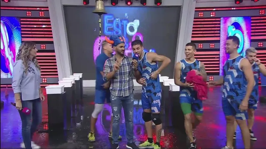 ¡Los machos con sangre en los ojos jugaron muy bien en "Empapados"!