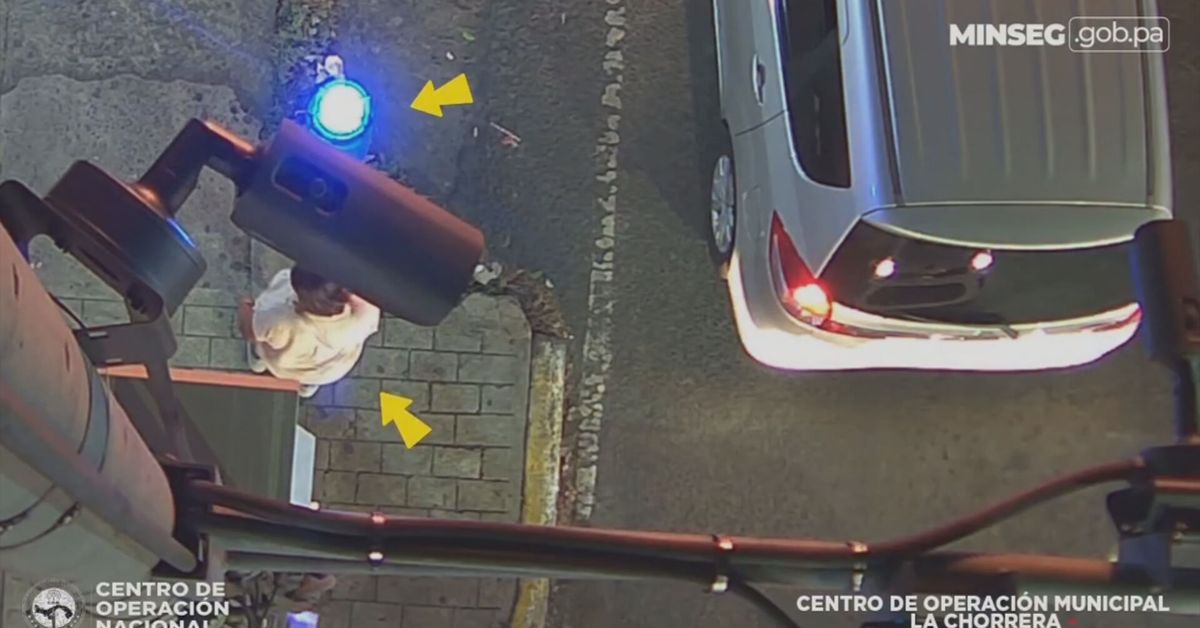 Mujer da a luz en parque de La Chorrera con ayuda de ciudadanos y policías tras tocar botón de pánico