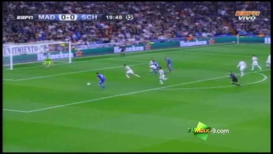 Gol de Fuchs Min 20 - Real MAdrid 0-1 Schalke
