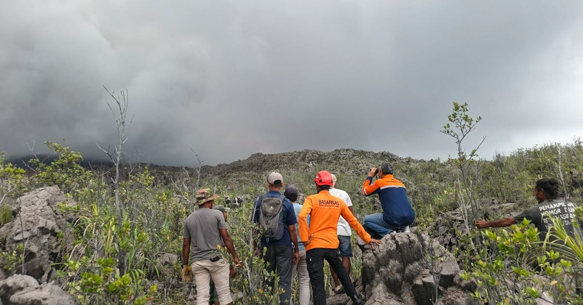 Encuentran los cuerpos de los otros dos excursionistas muertos tras erupción volcánica.