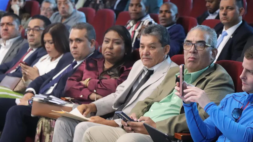 Alcaldes y juntas comunales cierran filas y presionan por recursos completos del Impuesto de Bienes Inmueble