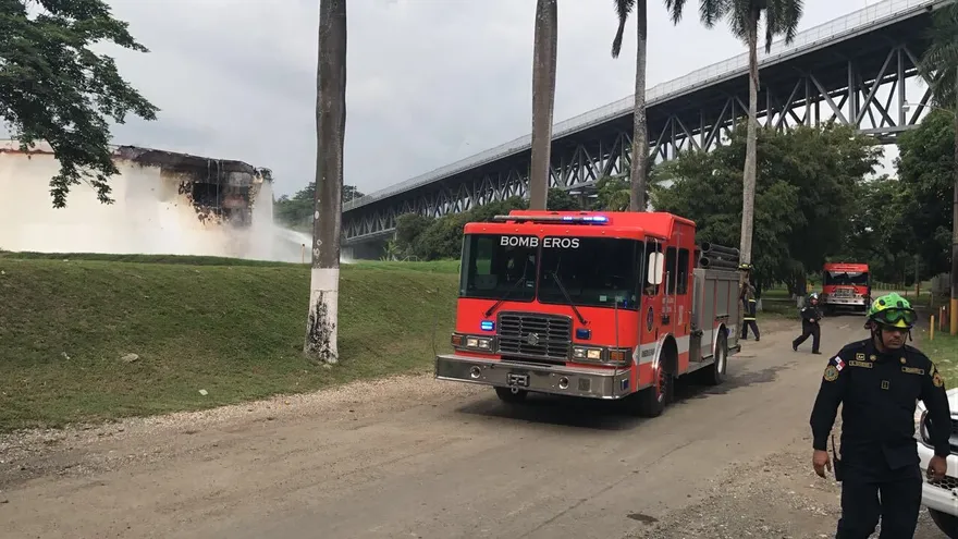 Se incendia tanque de combustible cerca del Canal de Panamá