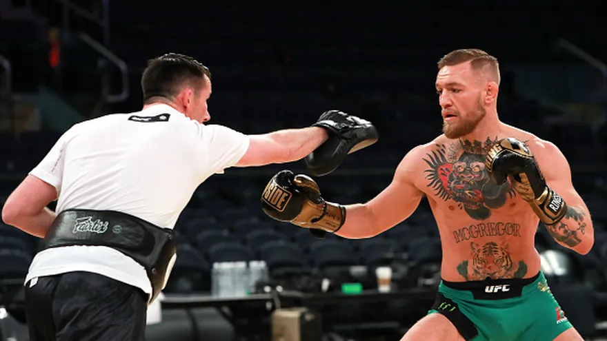 Conor McGregor entrenó con campeón de boxeo y sólo quiere un duelo con Mayweather