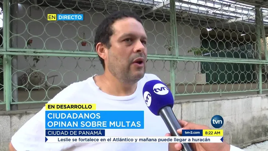 Ciudadanos opinan sobre multas por estacionarse en áreas revitalizadas