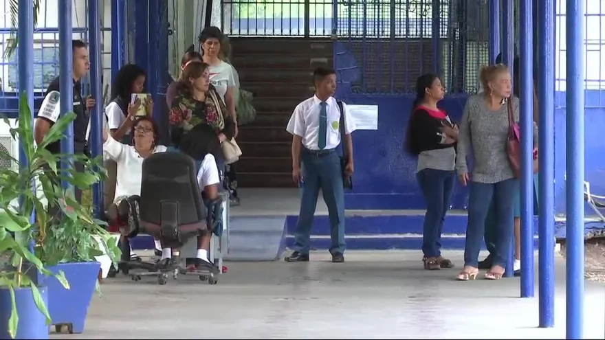 Estudiantes de la Escuela Profesional, preocupados por paralización de clases