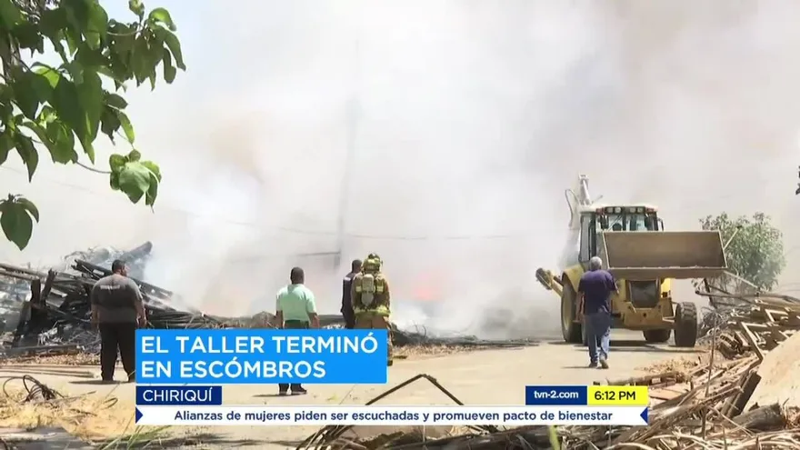 Bomberos controlan incendio en talleres del MOP