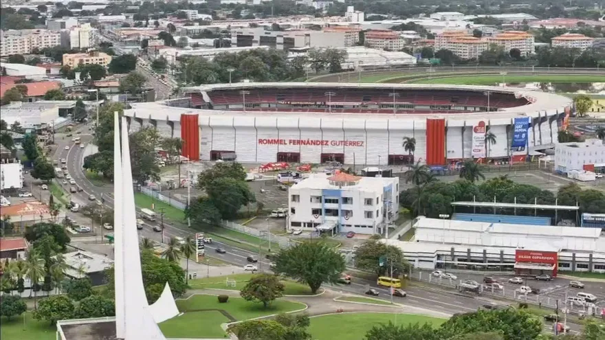 Estadio Rommel Fernández.