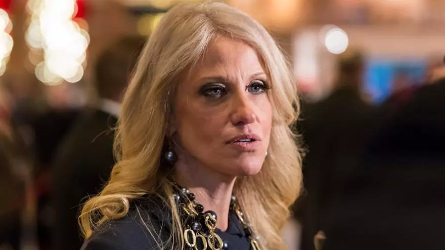 Fotografía tomada el pasado 15 de diciembre en la que se registró a Kellyanne Conway, directora de campaña del presidente electo de EE.UU. Donald Trump, quien fue nombrada como nueva consejera presidencial.