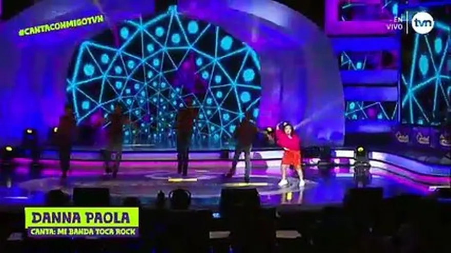 Danna Paola cantó "Mi banda toca rock"