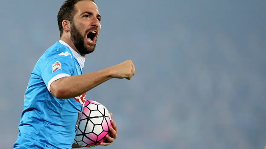 Gonzalo Higuaín rompe el récord de más goles en una temporada de Serie A