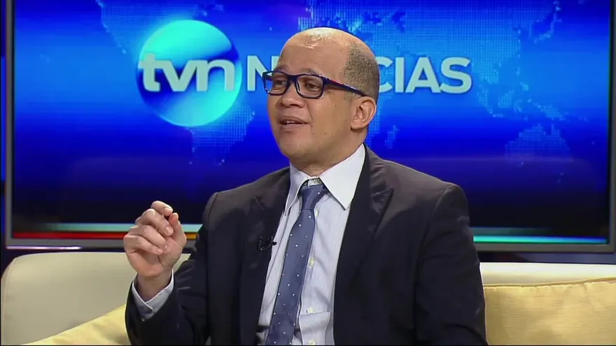 Analizan resultados de encuesta para candidatos a presidentes