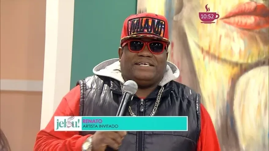 "Bonita como barbie" el nuevo tema de Renato