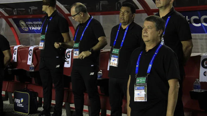 "Bolillo" Gómez y la Sele, obligados a clasificar a la Copa Oro 2017