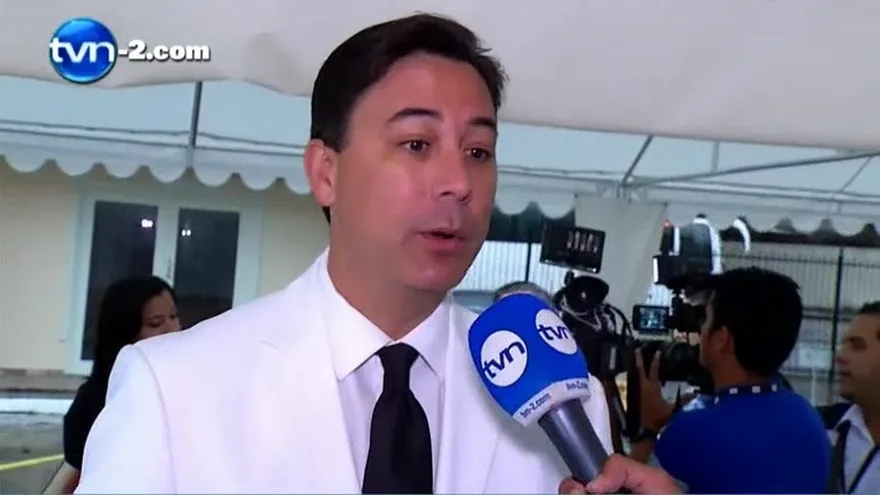 Arrocha dejará curul en manos de suplente