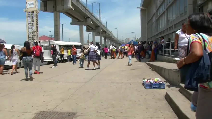 Noticiero AM 28 de junio del 2017 - Bloque 1