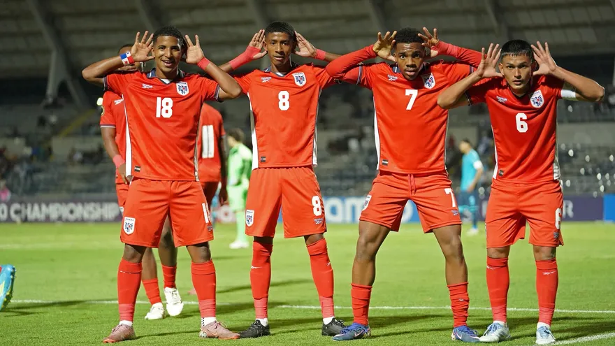 Jugadores de la Selección Sub-20 de Panamá celebran
