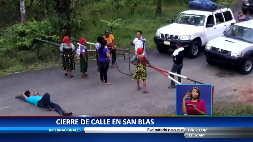 Indígenas cierran vía a Guna Yala por retraso en la construcción de una escuela