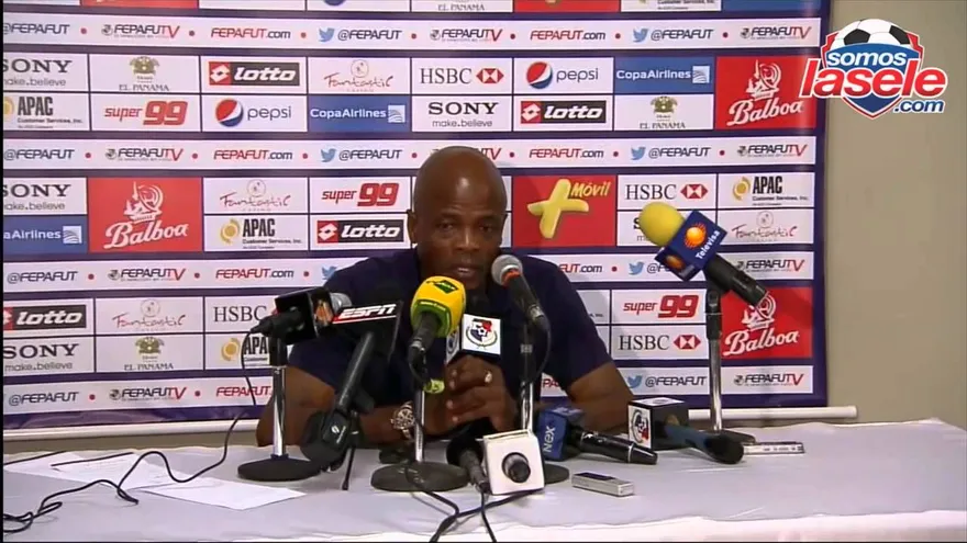 Conferencia de prensa de Julio Dely Valdés luego de perder contra EE.UU.
