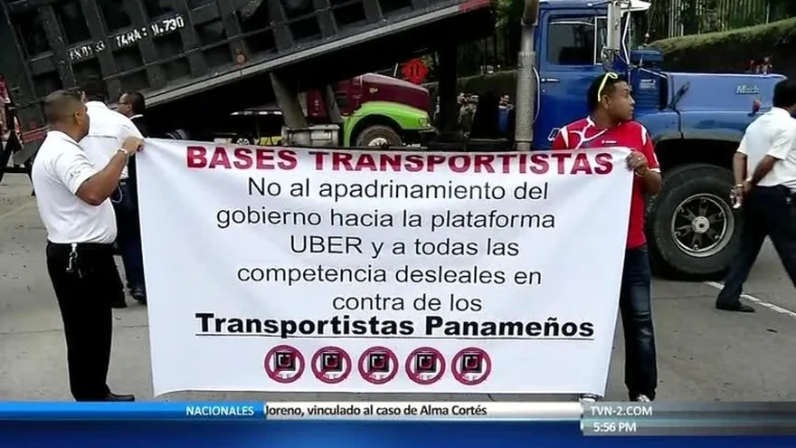 Tras cierre de corredores, autoridades evalúan inquietudes de transportistas