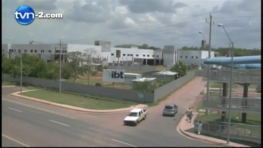 Santeños preocupados por retraso en construcción de hospital Anita Moreno