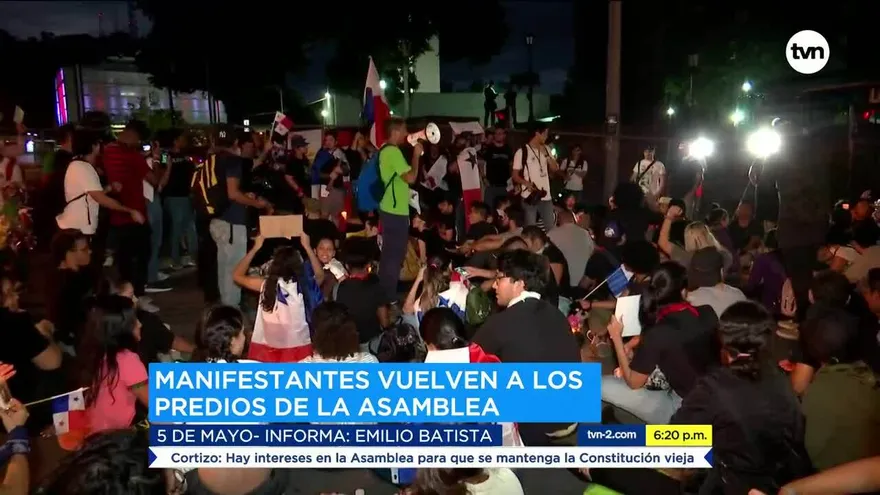 En Día de los difuntos, panameños salen a las calles en protesta por las reformas