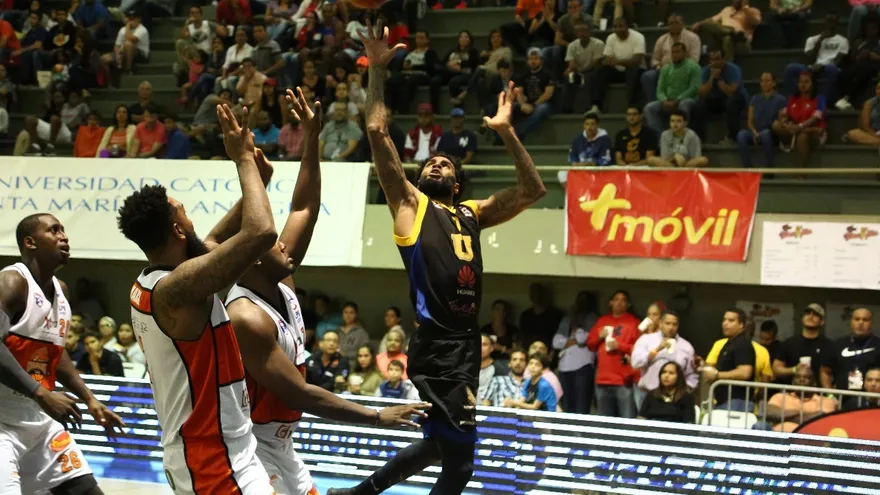 Universitarios siguen con ritmo ganador en la LPB