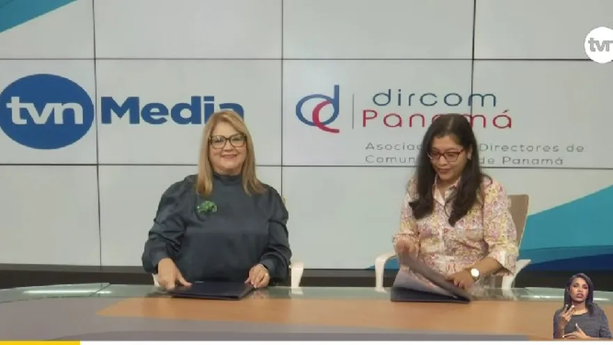 María Guadalupe Guillén – Directora de RRHH y Asuntos Corporativos de TVN Media y  Margorieth Tejeira de DIRCOM Panamá.