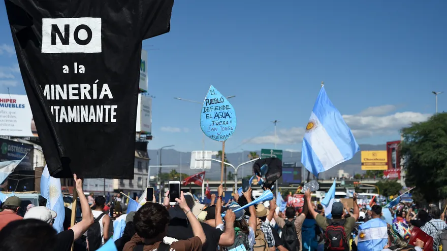 Argentina protesta contra proyecto minero
