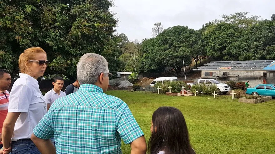 El alcalde José Blandón inspeccionó  las obras en los cementerios municipales de Chilibre y Alcalde Díaz.