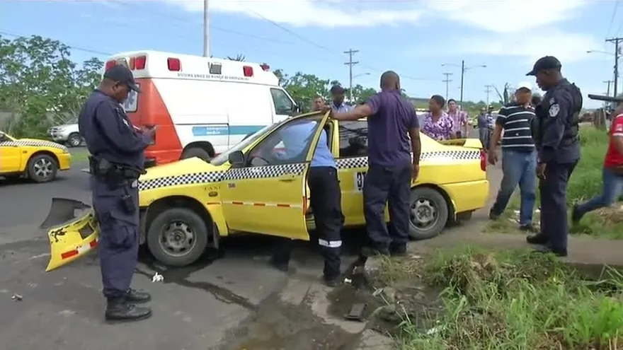 Al menos cinco heridos dejó una colisión en Colón
