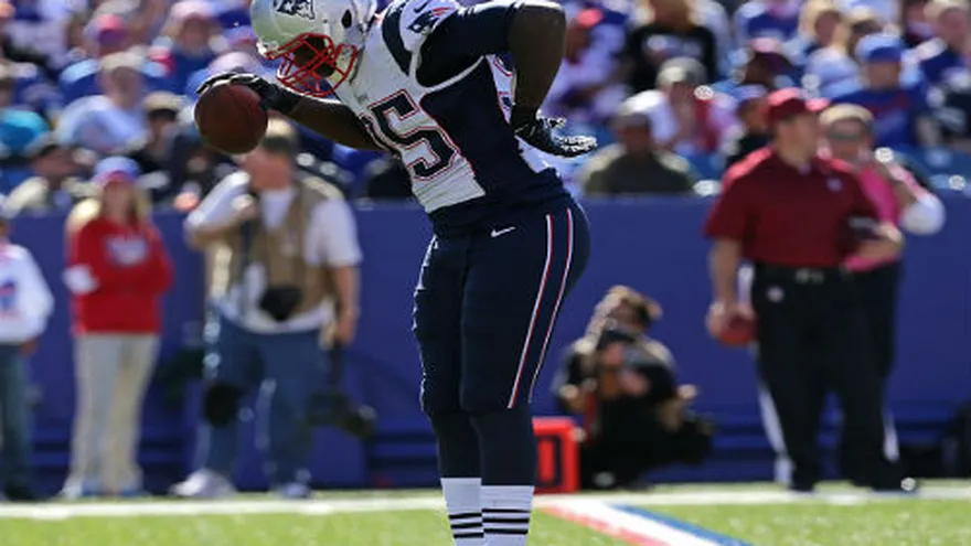 Chandler Jones será baja en Patriots