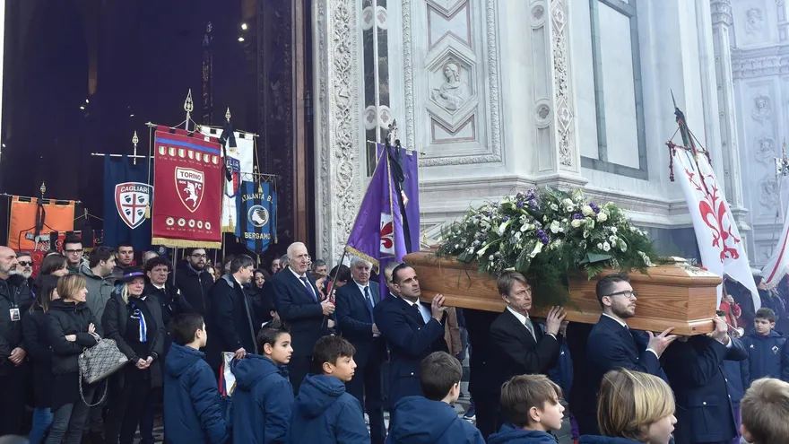 "Ciao Asto", Florencia dice adiós a Davide Astori
