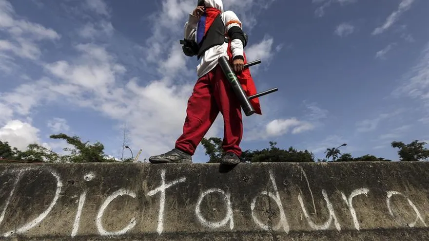 Desde hace días, diferentes medios de comunicación han informado sobre sucesos violentos en torno a las elecciones internas de la universidad venezolana de Carabobo, que habría ganado de forma contundente el sector antichavista.