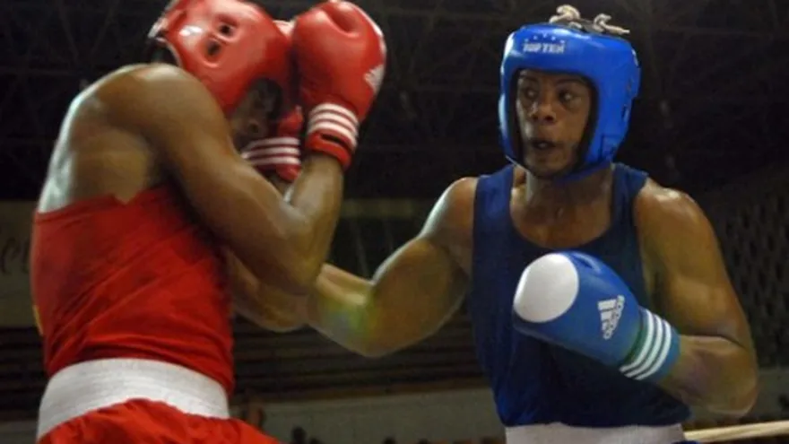 Larduet y Peralta siguen vivos en los pesos pesados