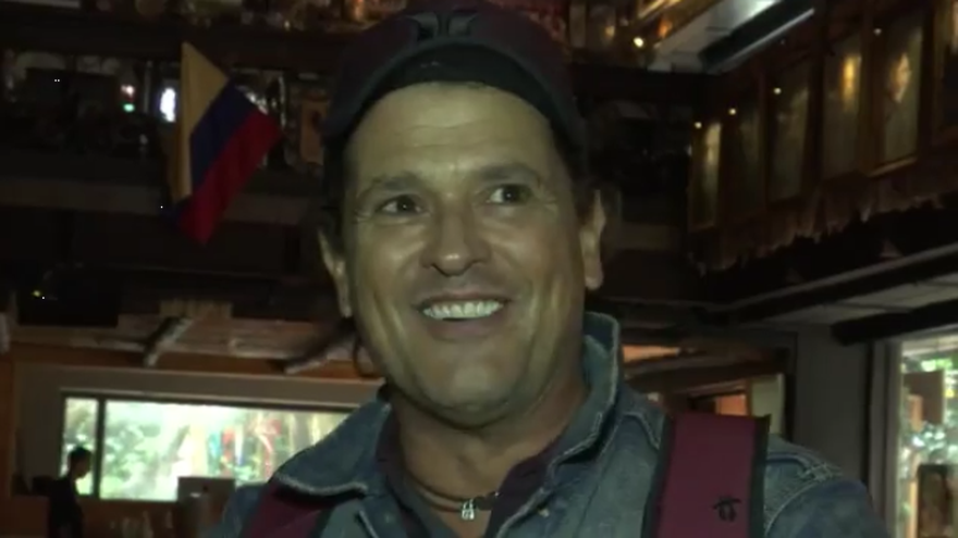 Entrevista con Carlos Vives en Bogotá