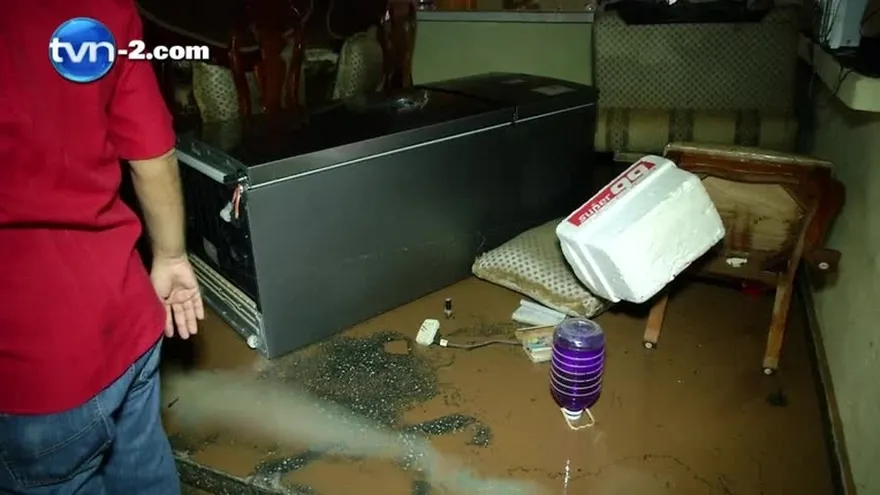 El río Juan Díaz desata su furia y deja varias familias damnificadas