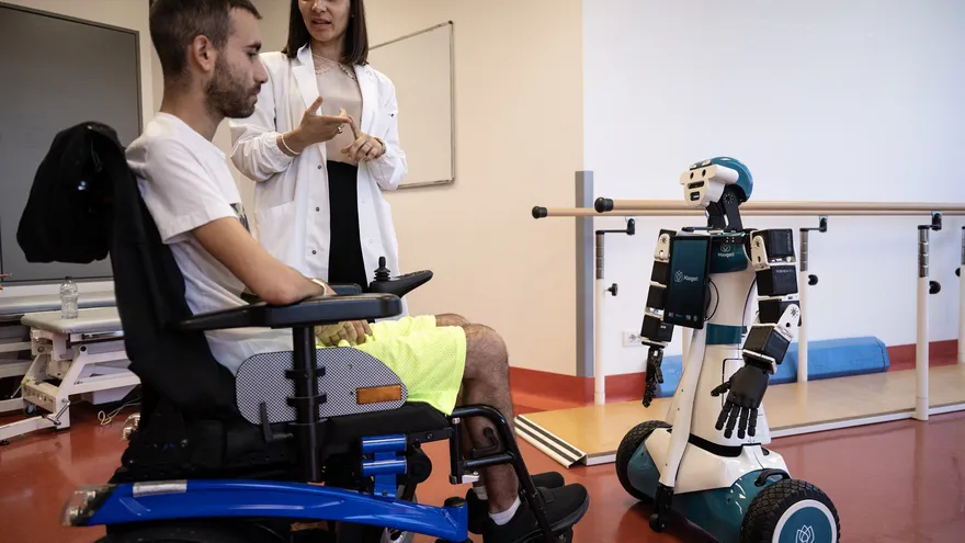 Milan hospital tests robot to free up healthcare staff time