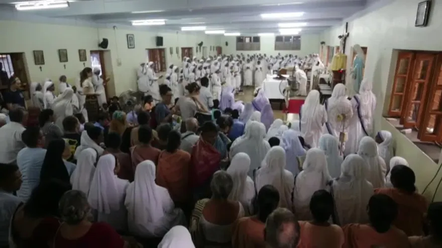 Misioneras recuerdan a la madre Teresa en aniversario de su canonización