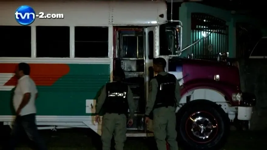Sorprenden a menores en parranda dentro de “Diablo Rojo”