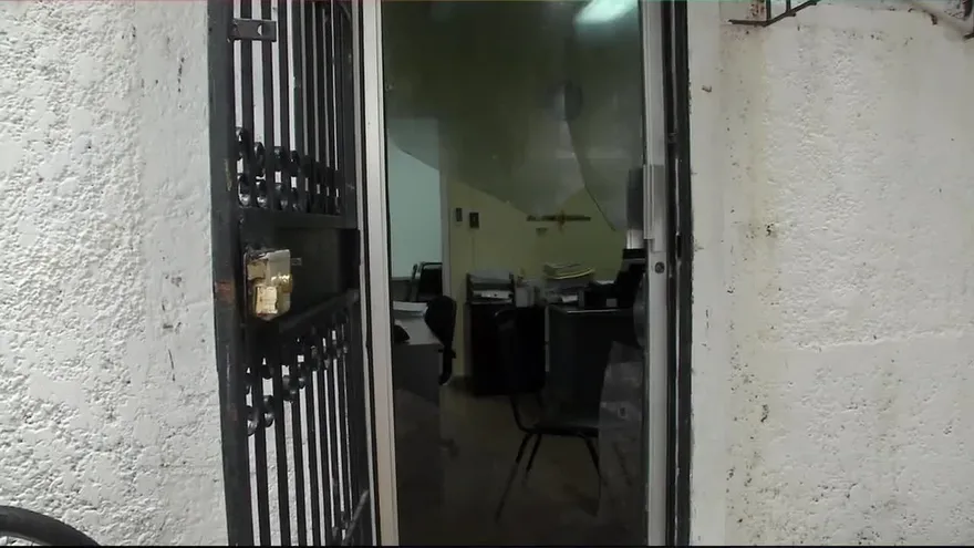 Delincuentes vandalizan sede de Asociación Nacional contra el cáncer