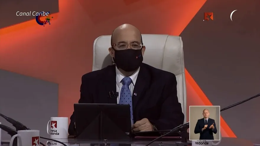 Cuba suspende depósitos en efectivo en dólares estadounidenses